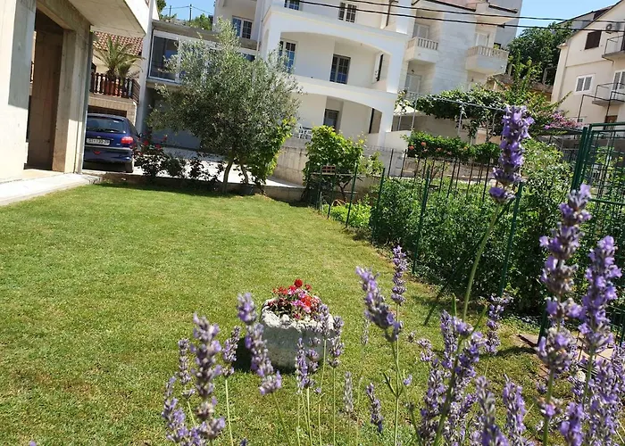 Blaza * Podstrana